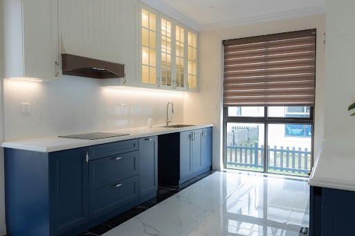 DIY Cabinets vs. Professional Cabinet Painting: Which Option Should You Choose for Kitchen Cabinet Painting in Toronto?